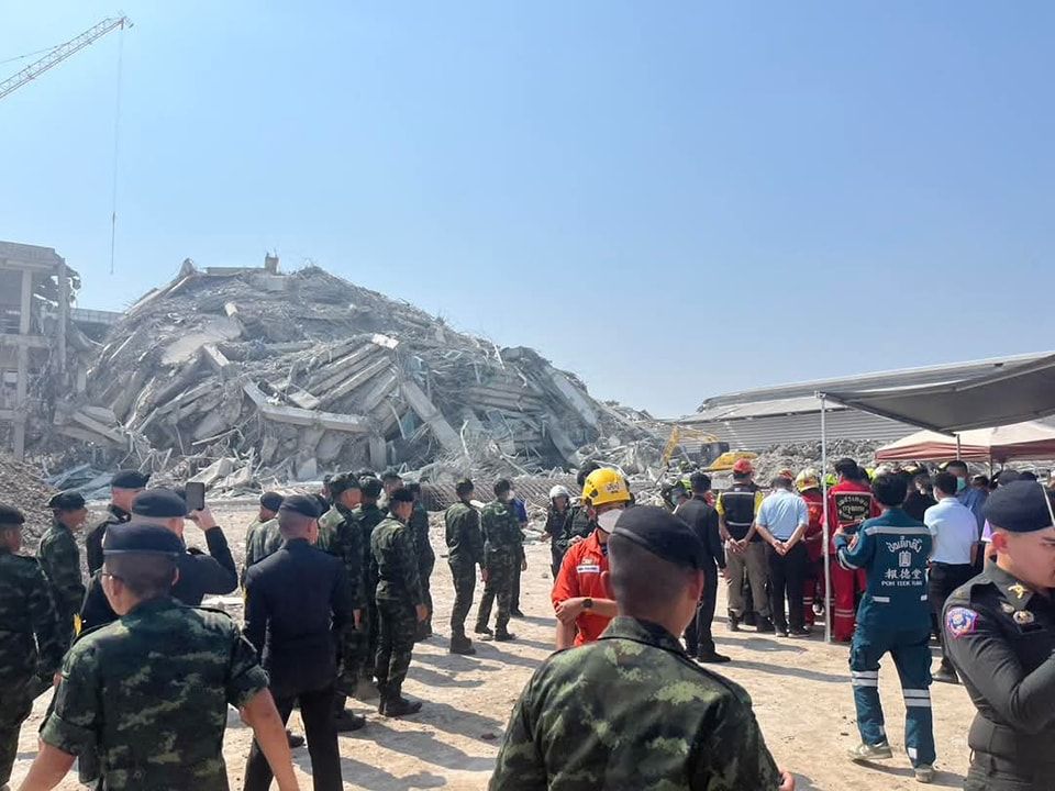 Militer Thailand Bentuk Posko Bantu Korban Gempa Magnitudo 7,7